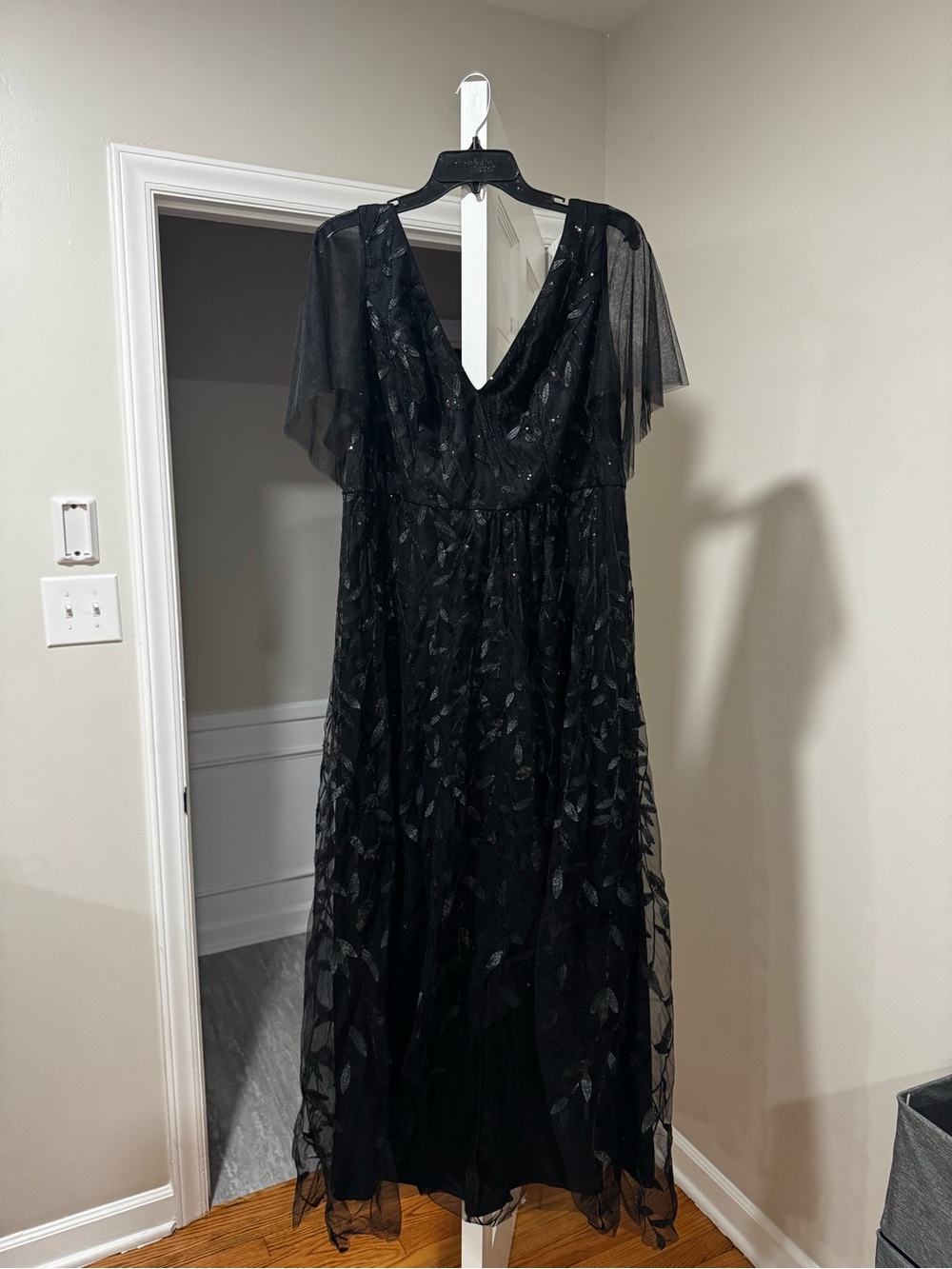 Ever Pretty Black Embroidered V-Neck Maxi Gown